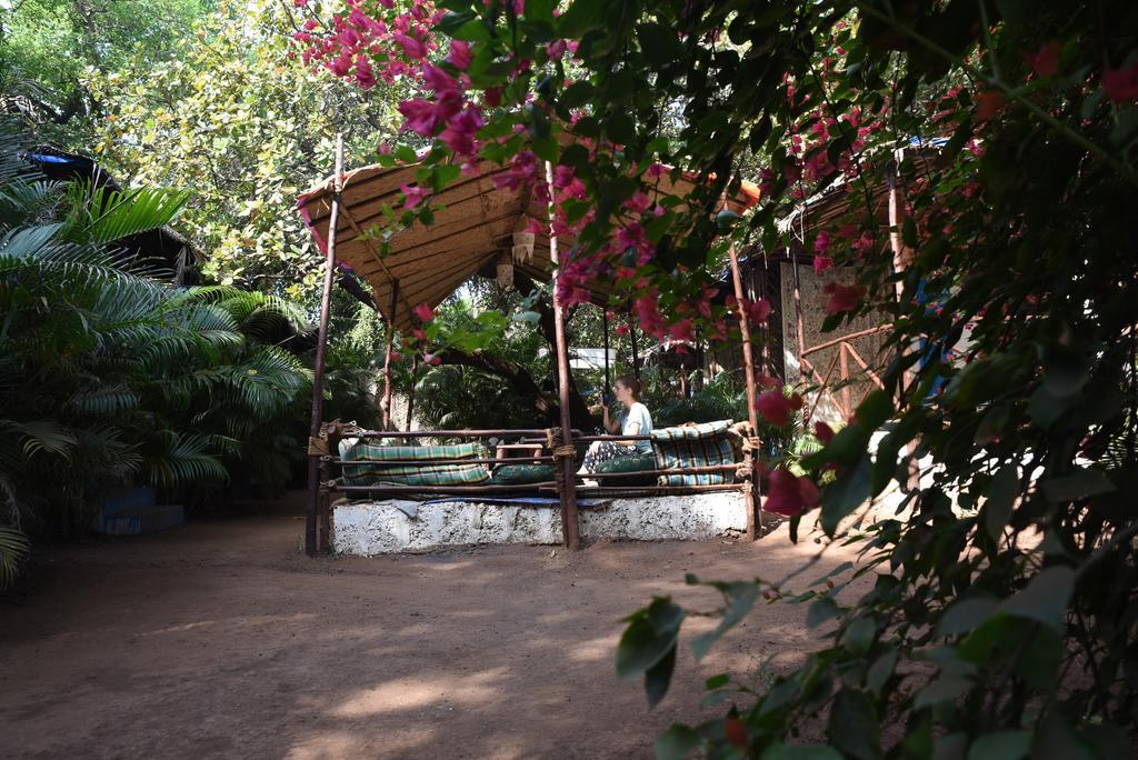 Rudra Holidays Guest House Arambol Exteriör bild
