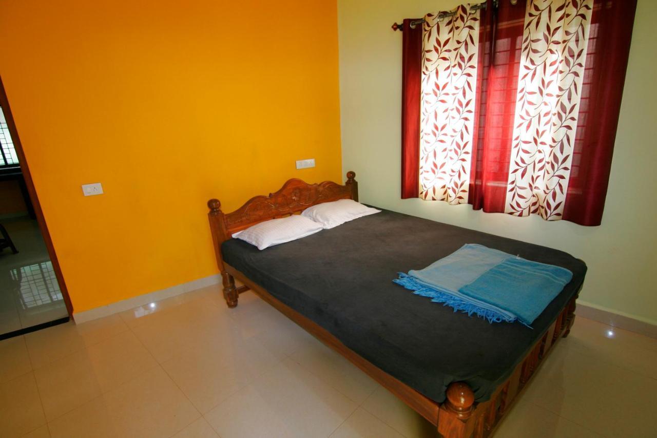 Rudra Holidays Guest House Arambol Exteriör bild