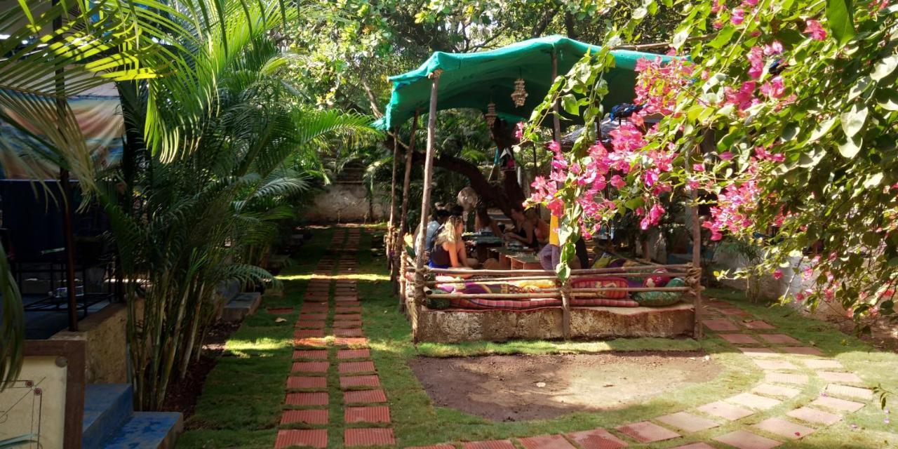 Rudra Holidays Guest House Arambol Exteriör bild