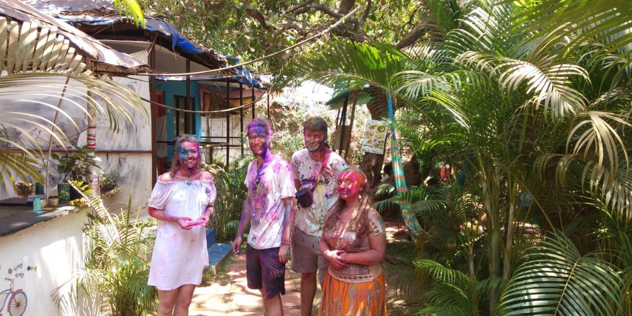 Rudra Holidays Guest House Arambol Exteriör bild
